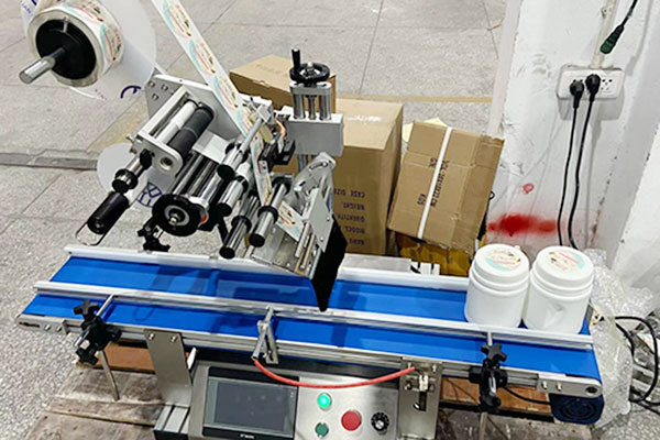 How Does A Bottle Labeling Machine Work